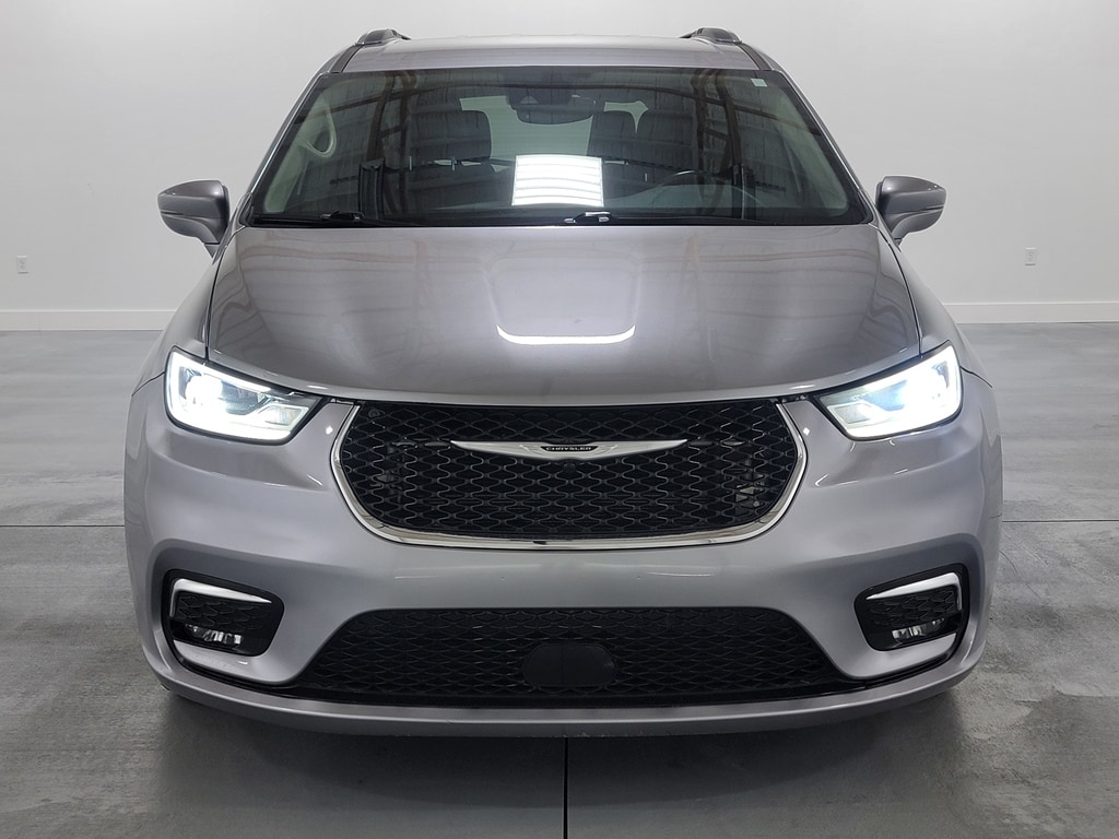 Used 2021 Chrysler Pacifica Touring L Van Passenger Van