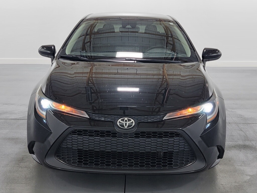 2022 Toyota Corolla LE photo 2