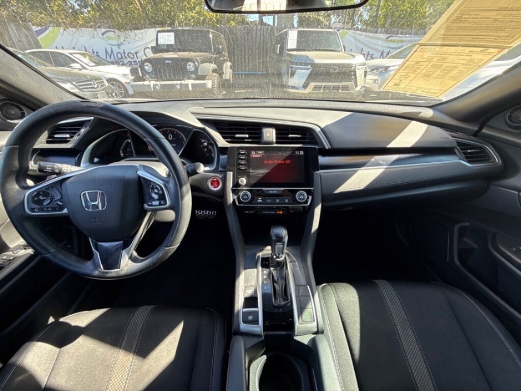 2020 Honda Civic Sport photo 3