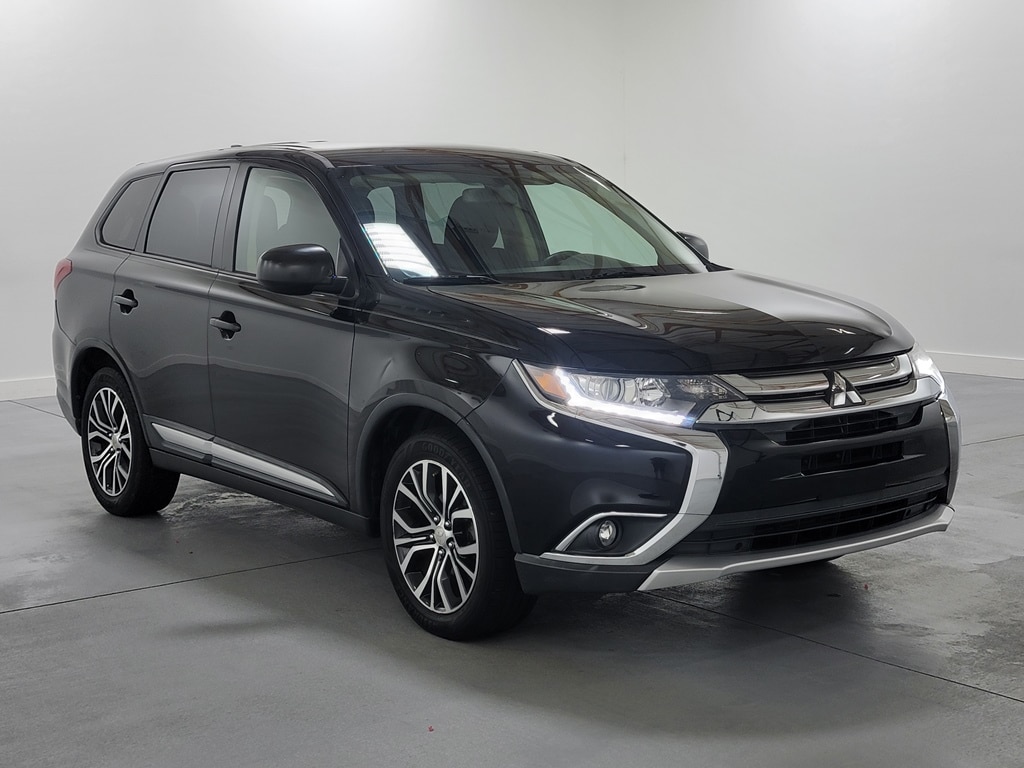 Used 2018 Mitsubishi Outlander ES with VIN JA4AD2A33JJ004837 for sale in Marion, IL