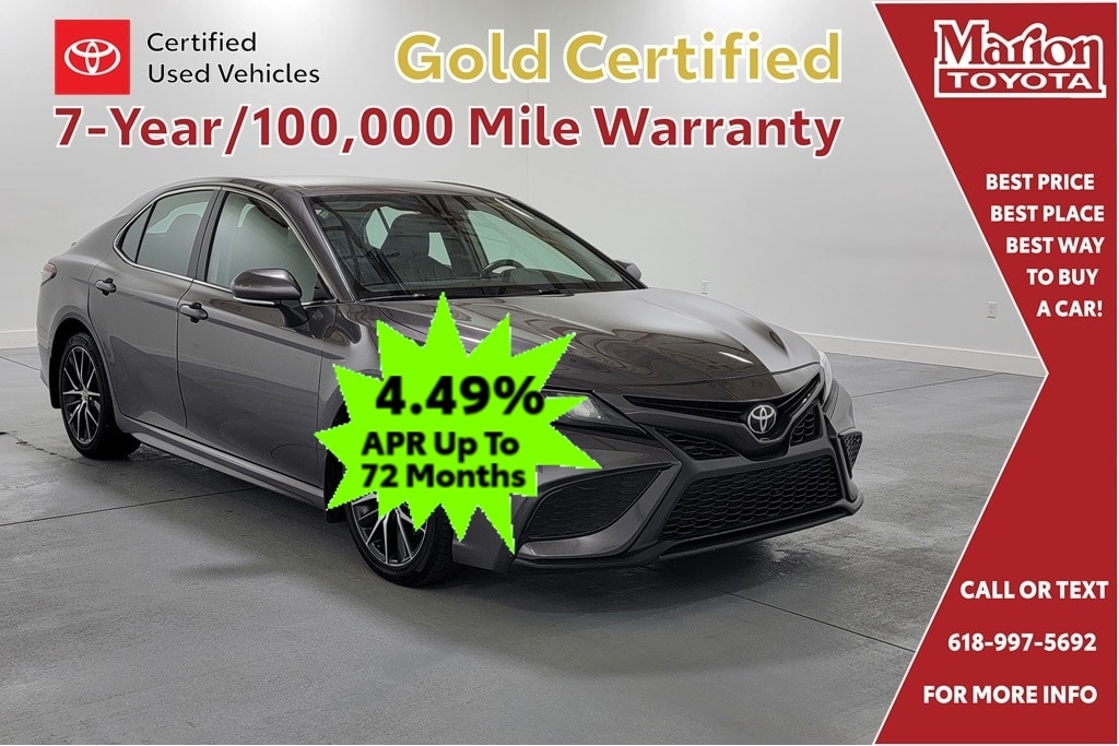 2022 Toyota Camry SE's photo