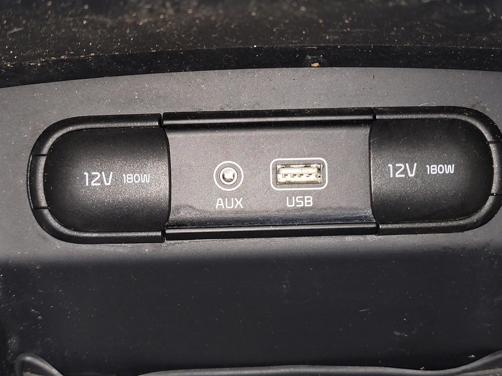 2020 Kia Sorento S - Photo 25