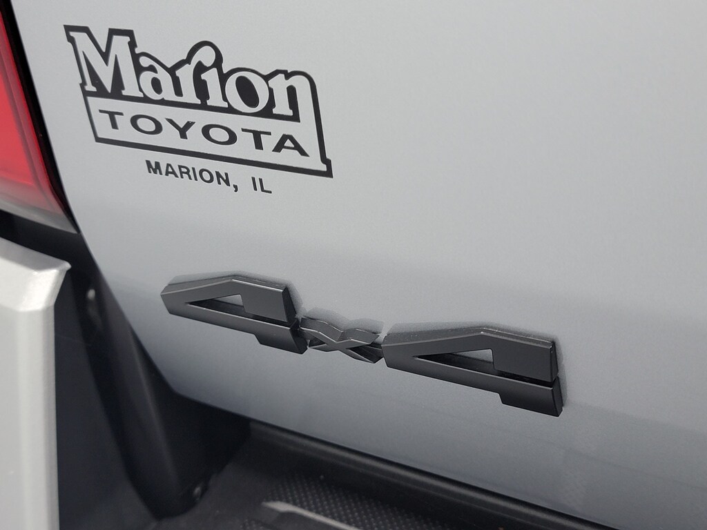 2025 Toyota Tacoma TRD Sport - Photo 8