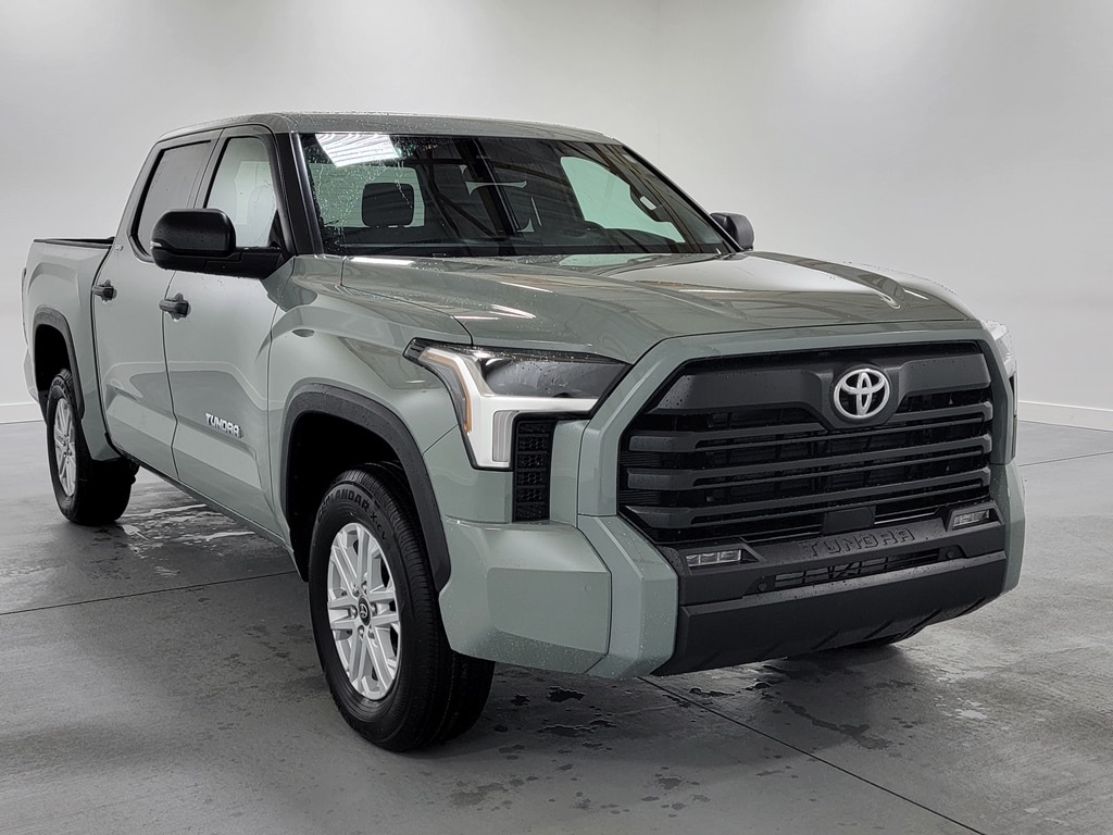 New 2026 Toyota Tundra SR5 SR5 CREWMAX 5.5