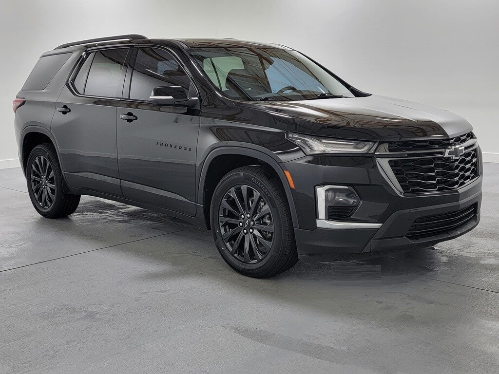 2022 Chevrolet Traverse RS photo 2
