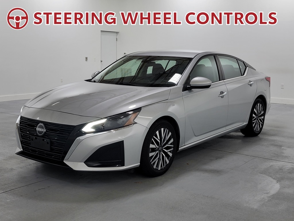 Used 2023 Nissan Altima 2.5 SV Sedan