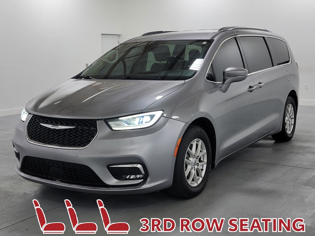 Used 2021 Chrysler Pacifica Touring L Van Passenger Van
