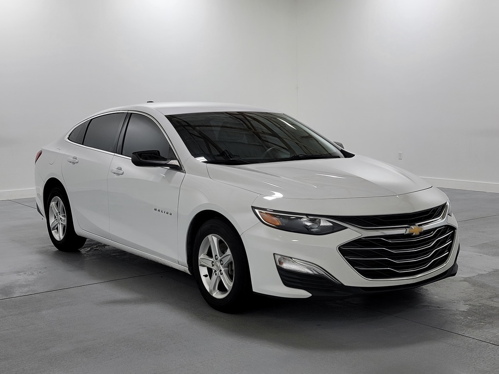 Used 2021 Chevrolet Malibu 1LS with VIN 1G1ZB5ST3MF089693 for sale in Marion, IL
