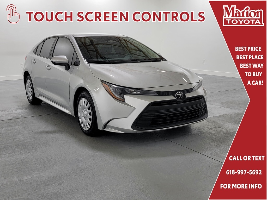 2024 Toyota Corolla LE's photo