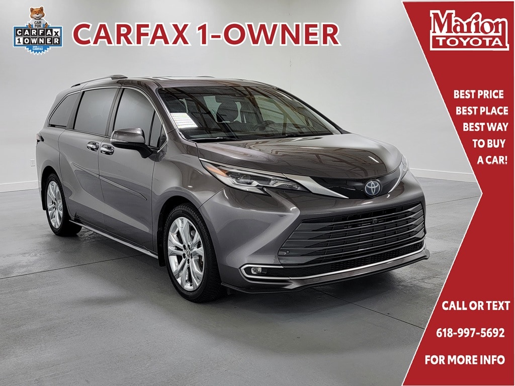 2021 Toyota Sienna Platinum 7-Passenger Hybrid FWD's photo