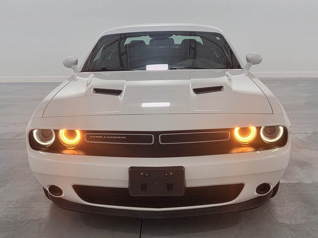 2020 Dodge Challenger SXT photo 2