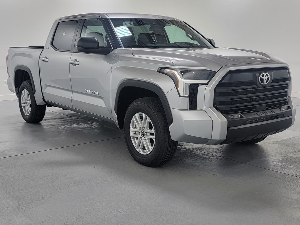 New 2026 Toyota Tundra SR5 SR5 CREWMAX 5.5