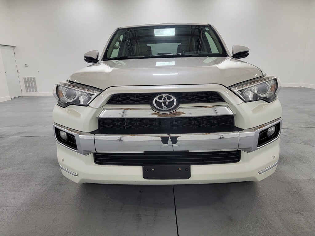 2014 Toyota 4Runner Limited photo 2