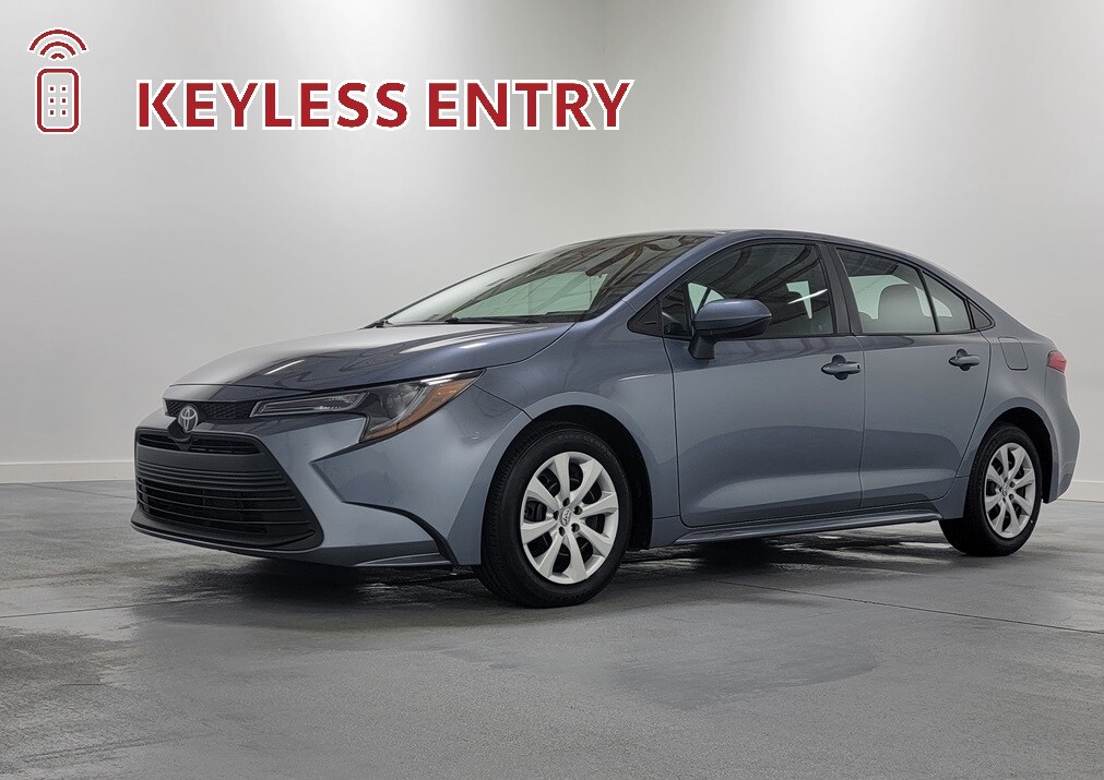2024 Toyota Corolla LE photo 3