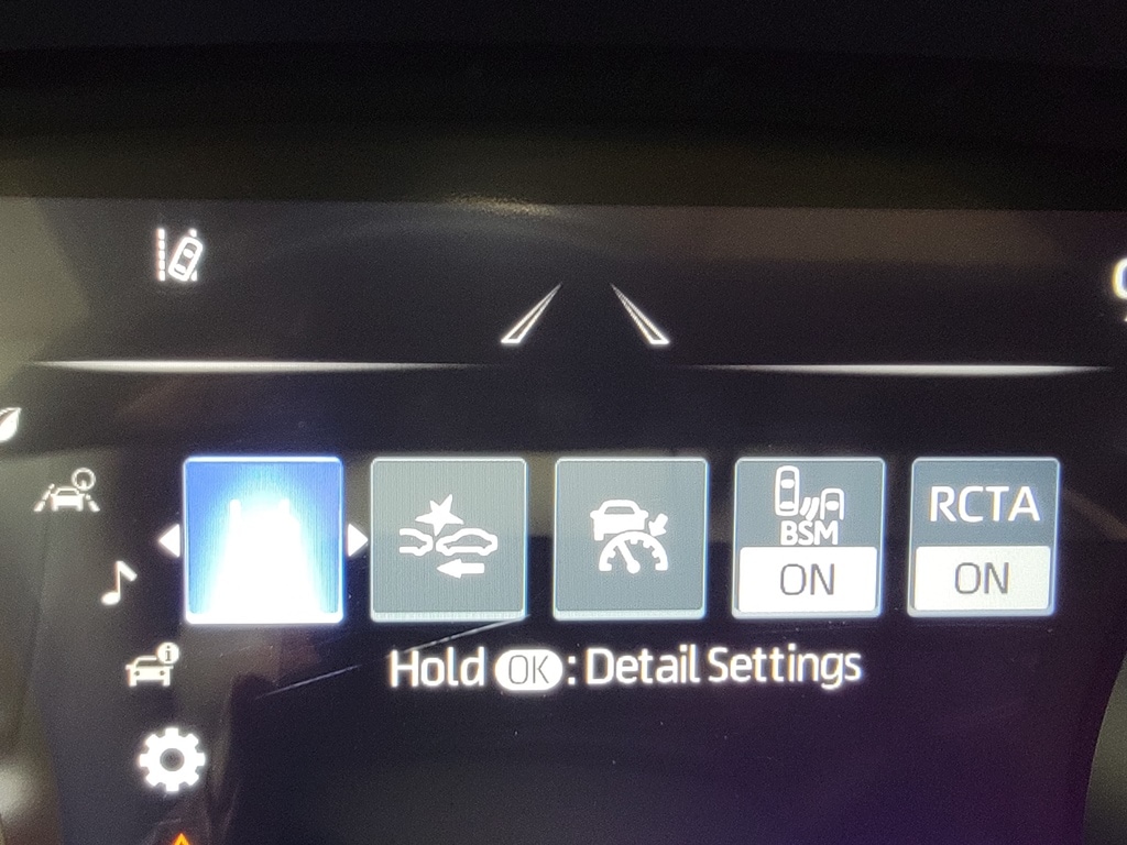 2023 Toyota Highlander L - Photo 20