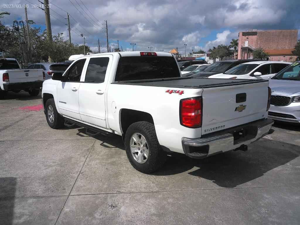 2018 Chevrolet Silverado 1500 LT photo 4