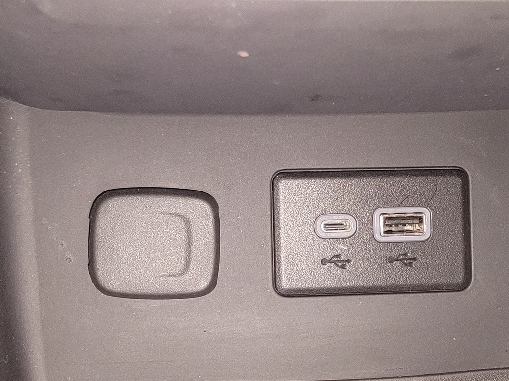 2023 GMC Acadia SLE - Photo 24