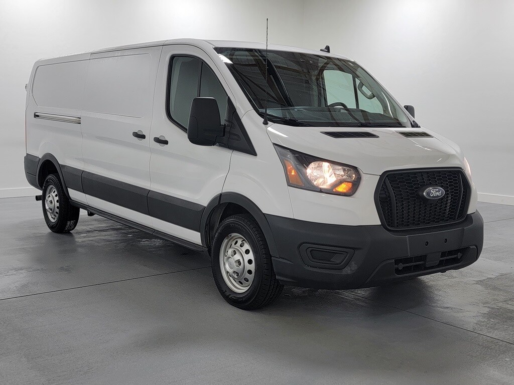 2022 Ford Transit photo 2
