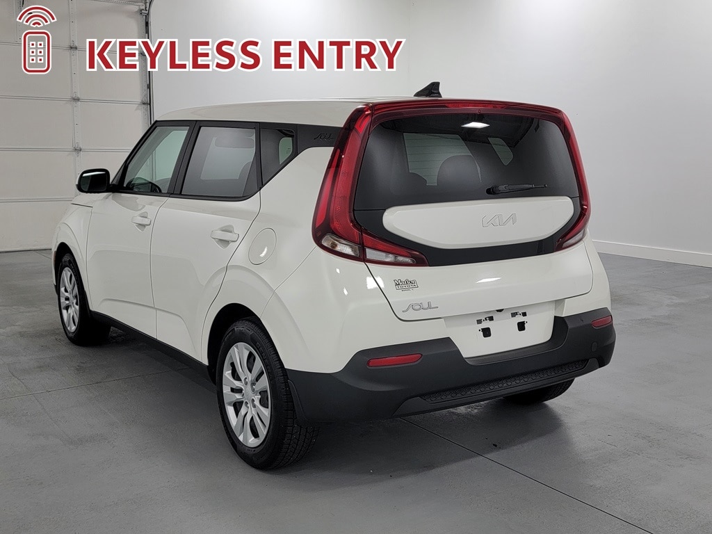 2022 Kia Soul LX - Photo 6