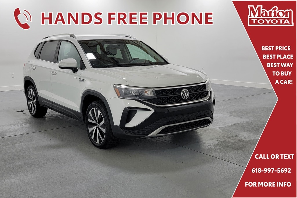 2022 Volkswagen Taos SE's photo