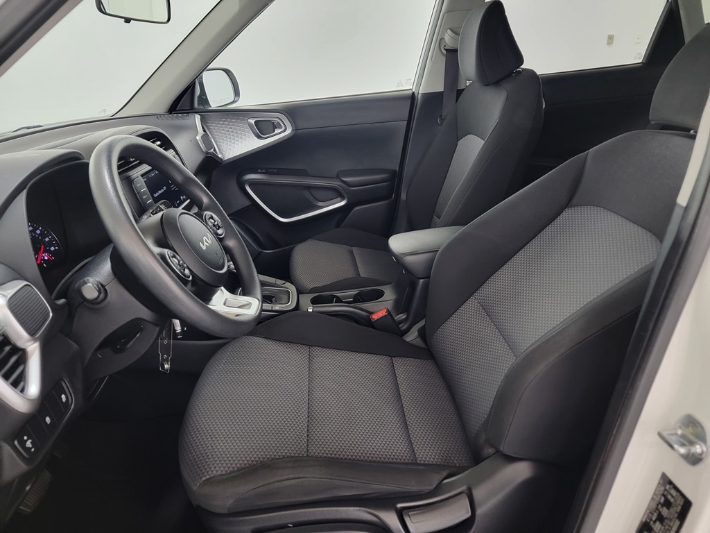 2022 Kia Soul LX - Photo 14