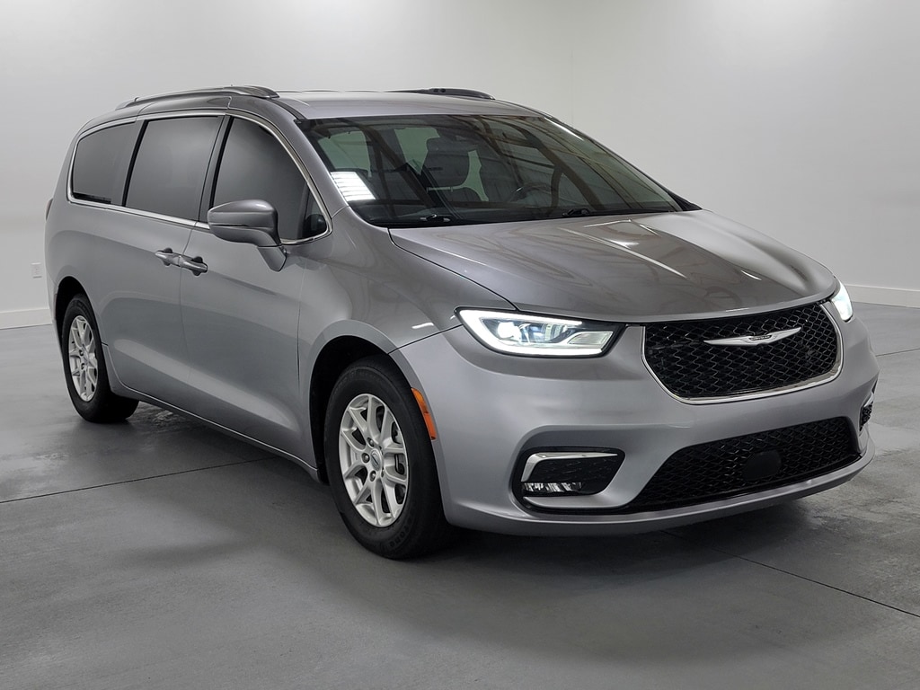 Used 2021 Chrysler Pacifica Touring L Van Passenger Van
