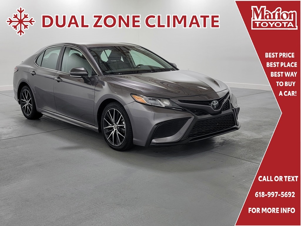 2023 Toyota Camry SE's photo