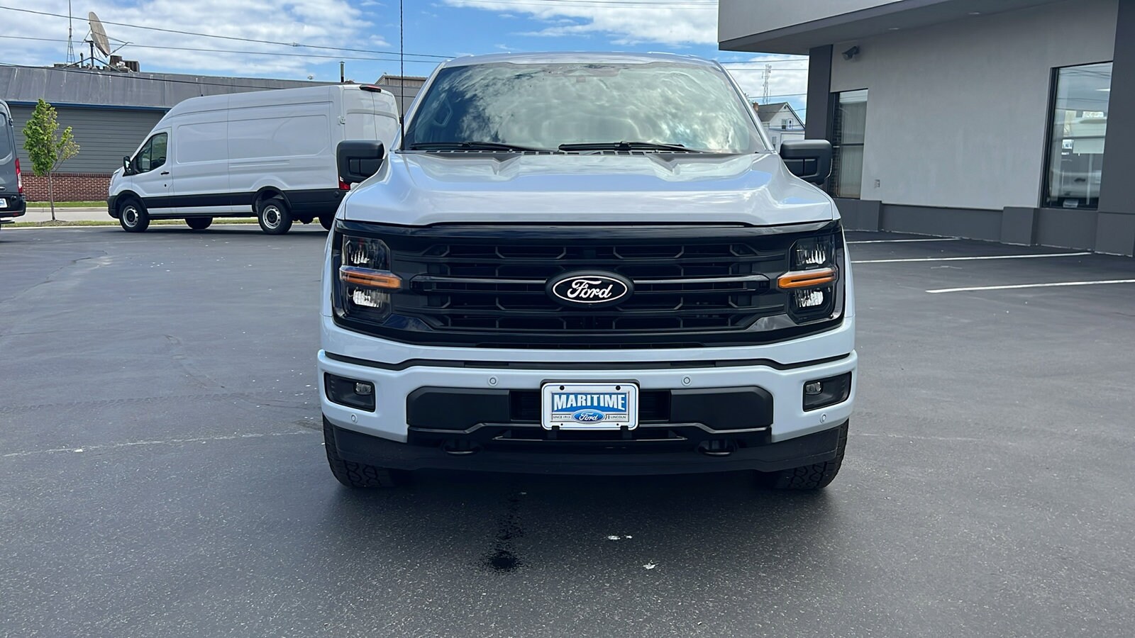 2025 Ford F-150 XLT photo 2