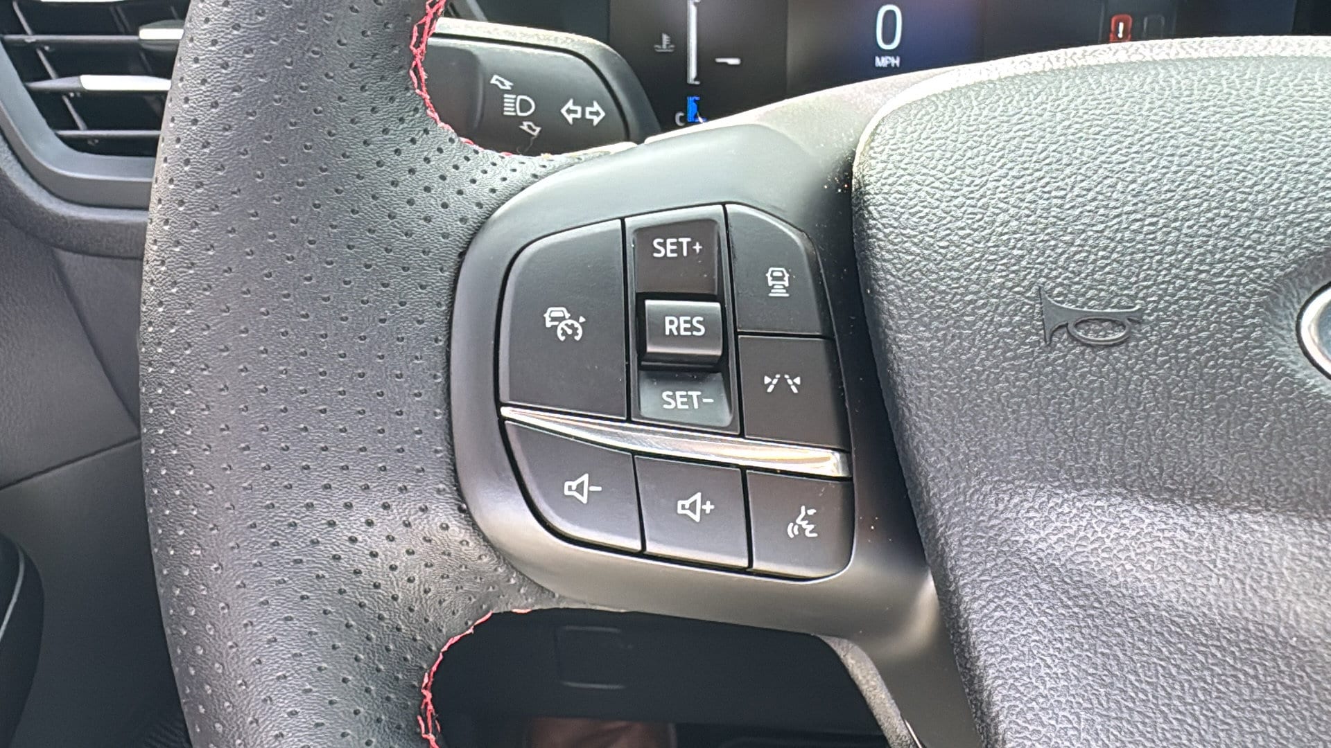 2026 Ford Escape ST-Line - Photo 18