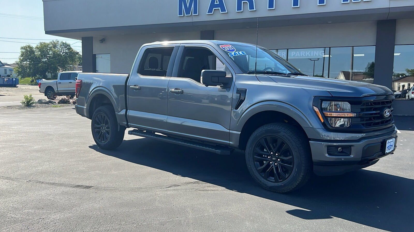 2025 Ford F-150 XLT photo 3
