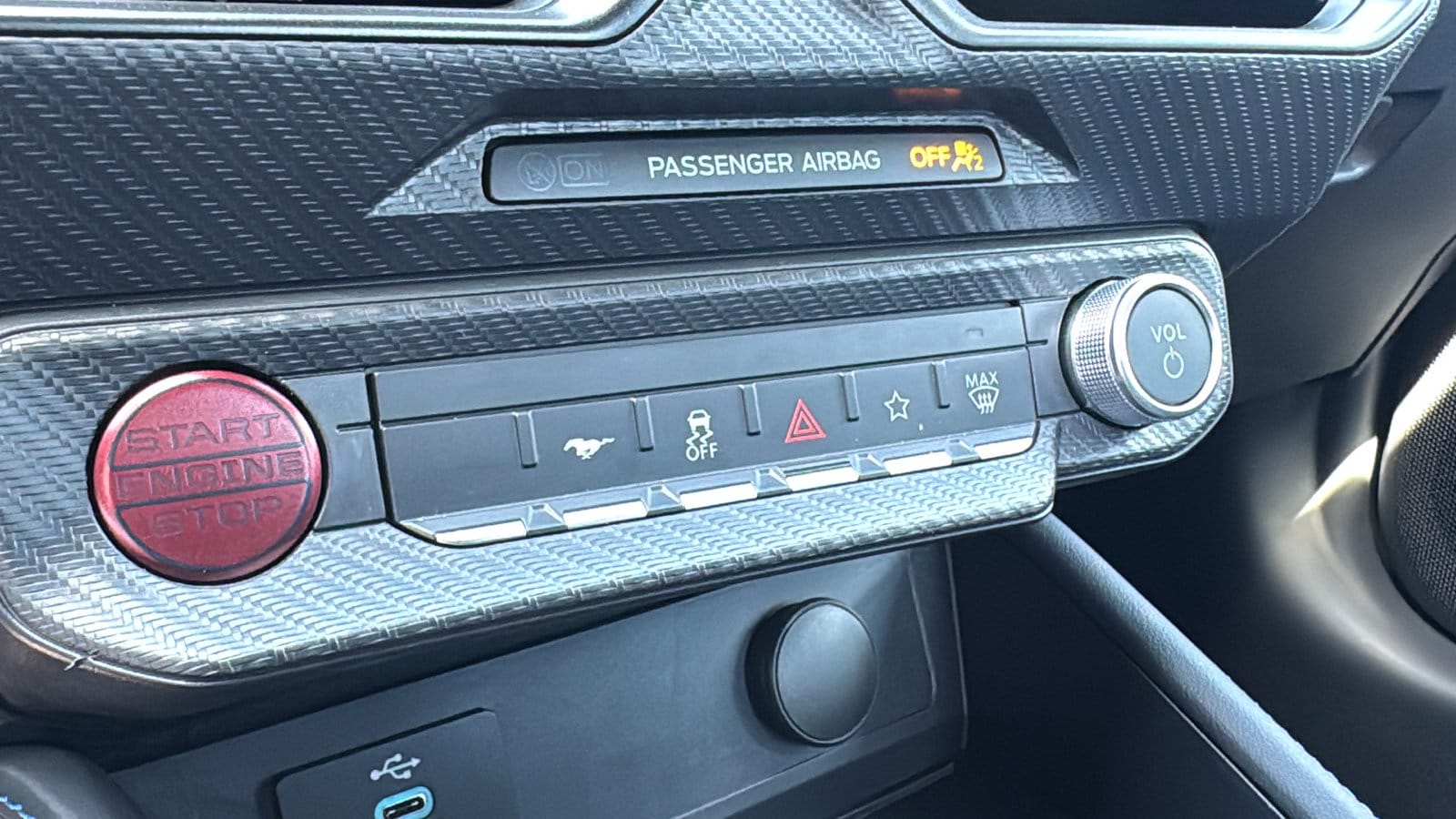 2025 Ford Mustang Dark Horse - Photo 19