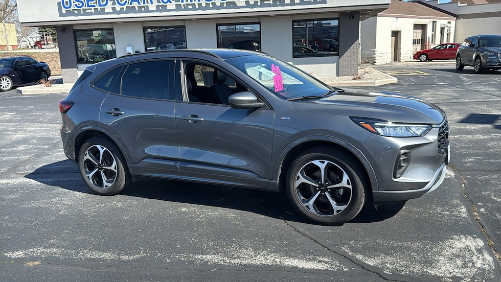 Used 2023 Ford Escape ST-Line Select SUV