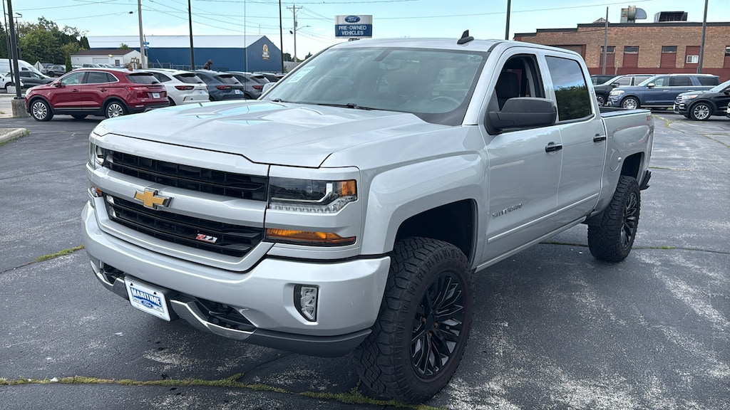 Used 2017 Chevrolet Silverado 1500 LT Pickup