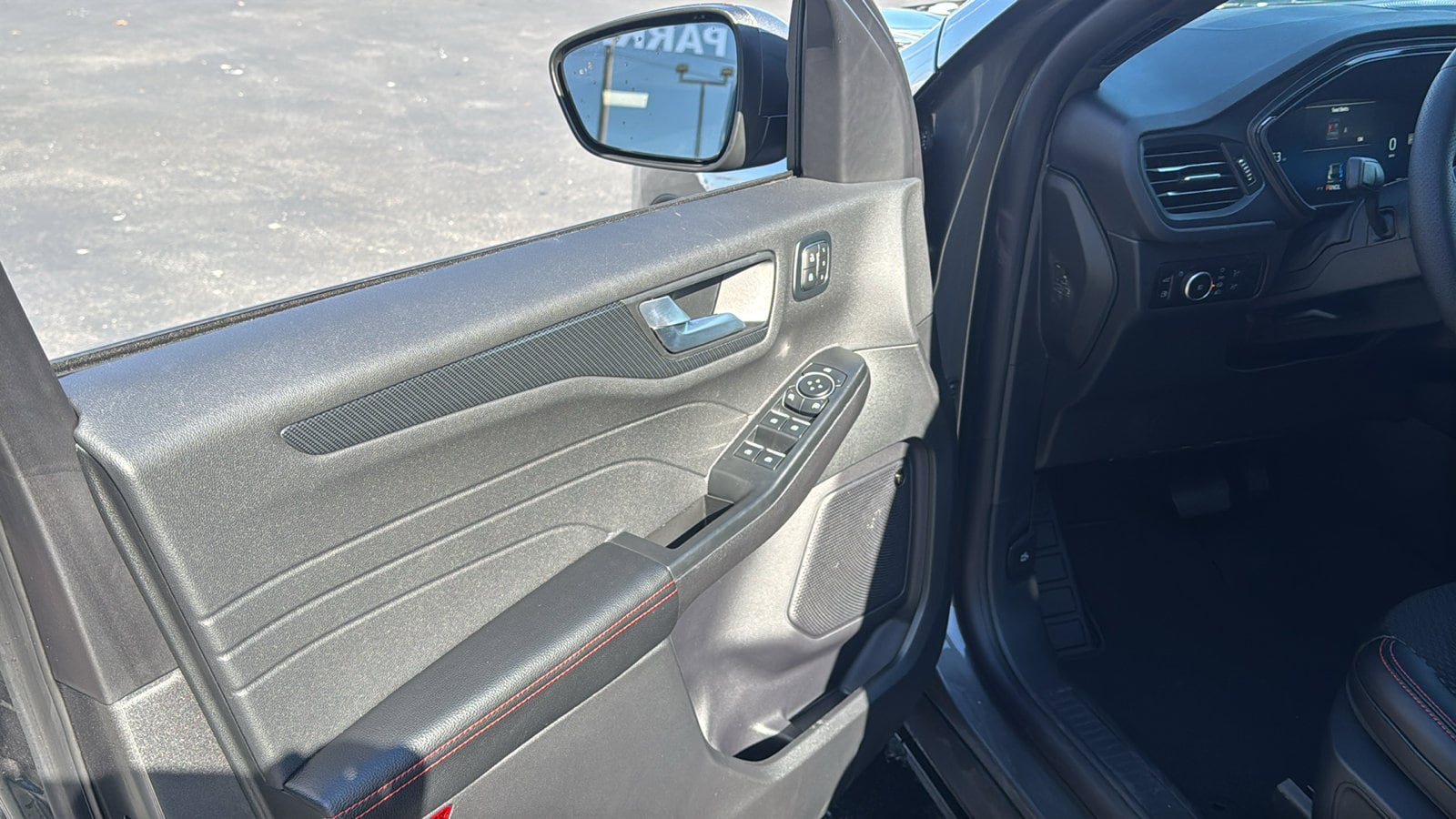 2026 Ford Escape Hybrid ST-Line Select - Photo 19
