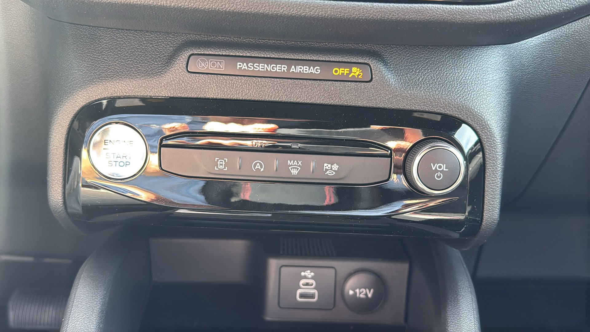 2026 Ford Escape ST-Line - Photo 25