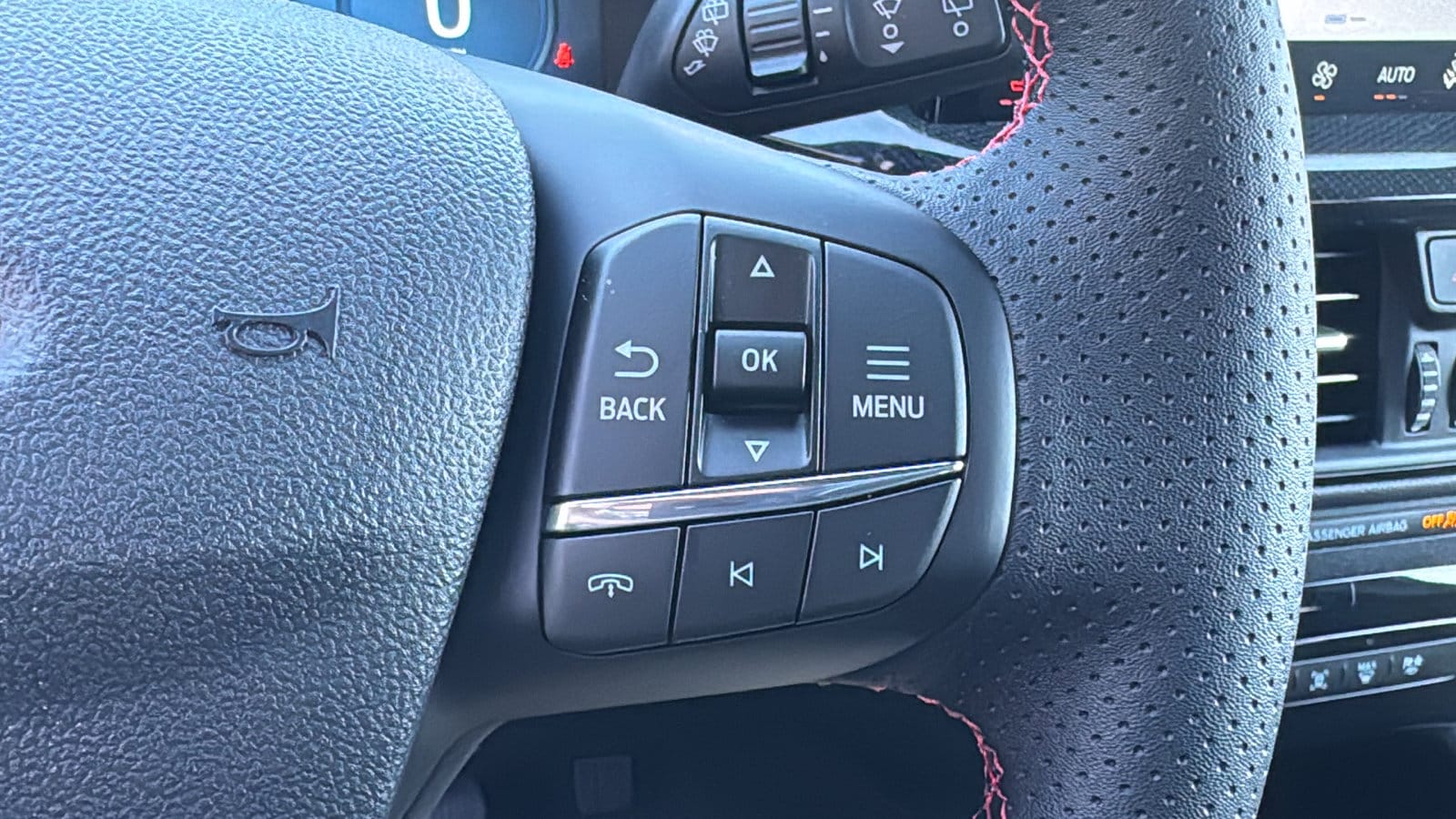 2026 Ford Escape Hybrid ST-Line Select - Photo 24
