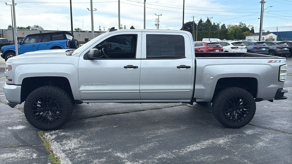 Used 2017 Chevrolet Silverado 1500 LT Pickup