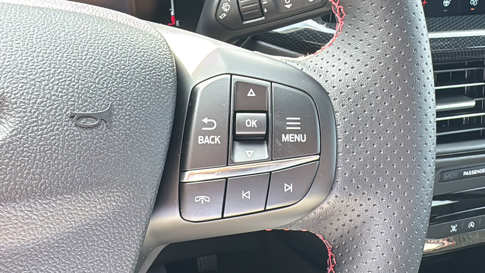 2026 Ford Escape ST-Line - Photo 19