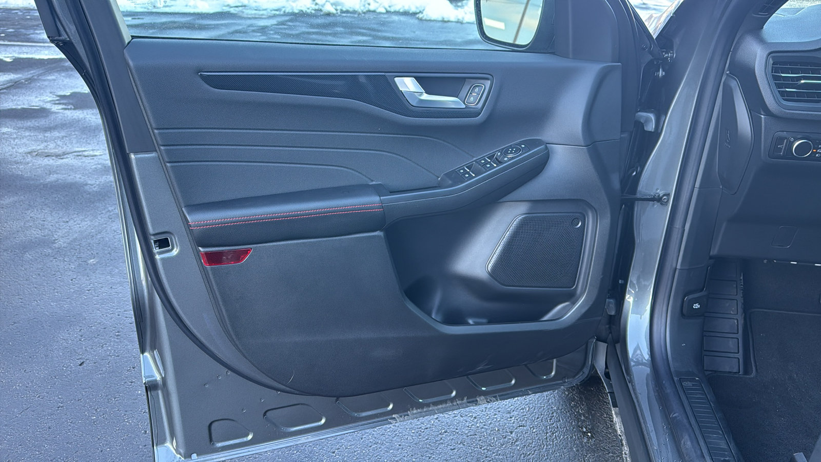 2026 Ford Escape ST-Line - Photo 10