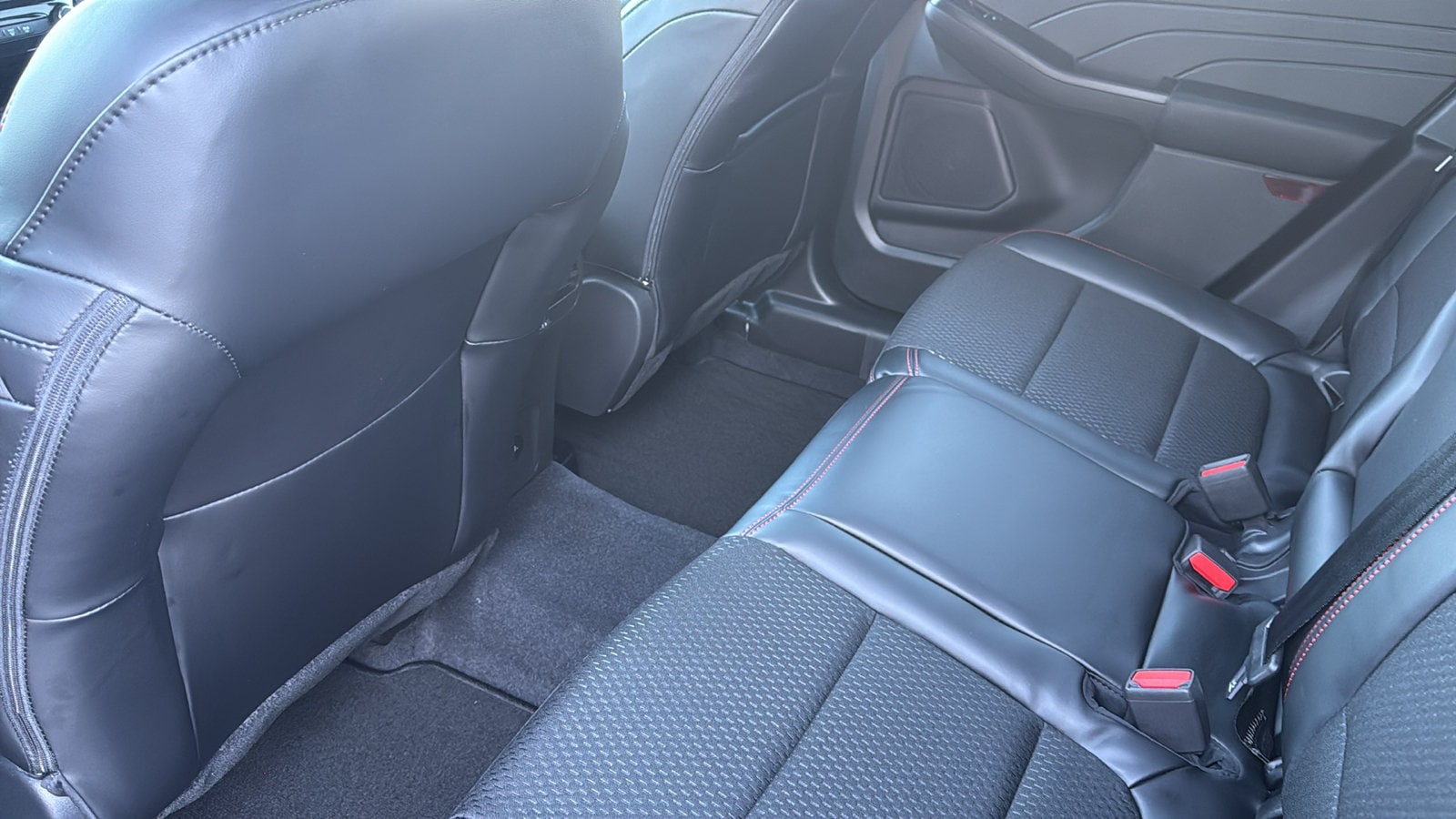 2026 Ford Escape ST-Line - Photo 25