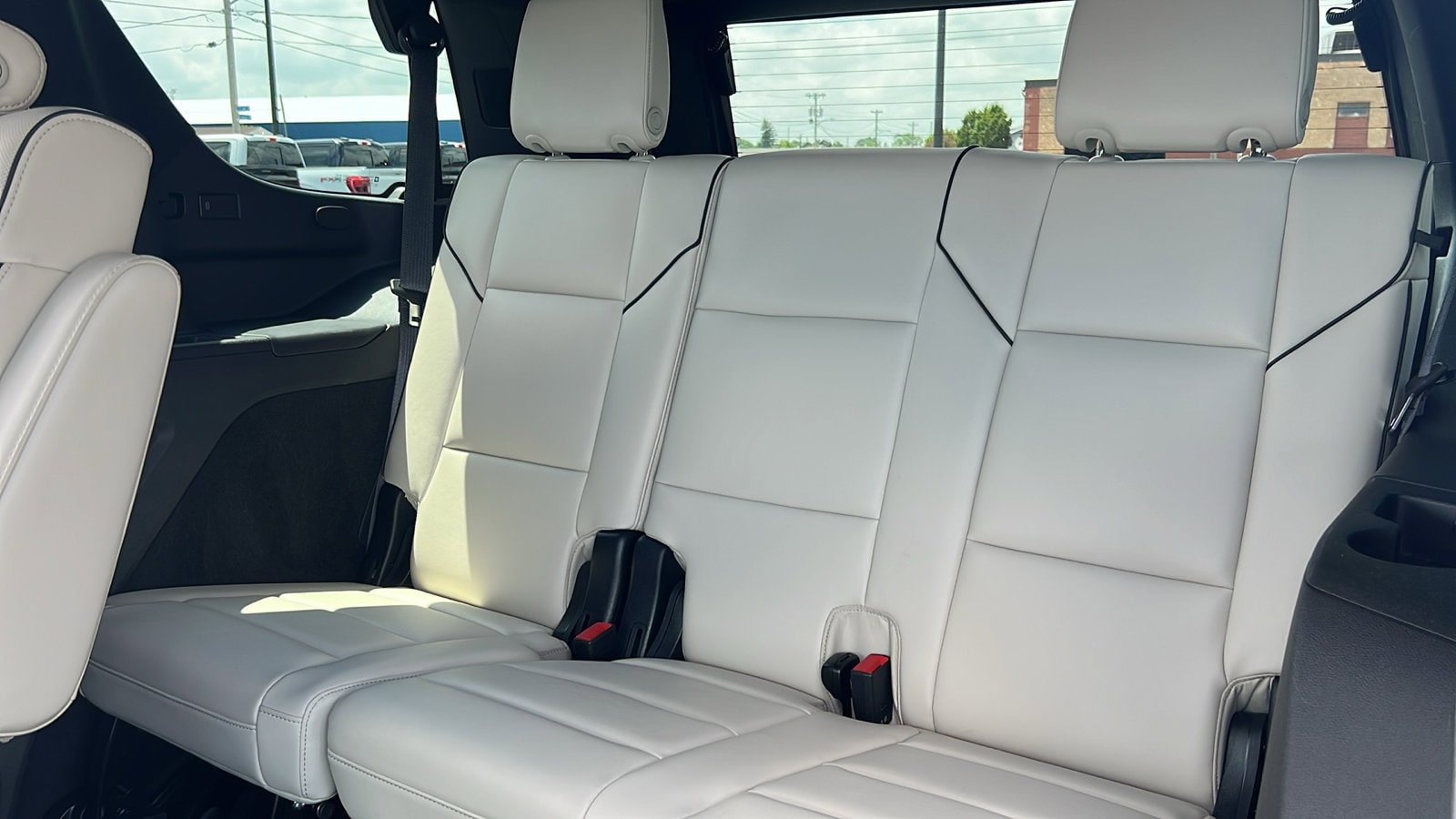 2024 Cadillac Escalade Sport - Photo 38