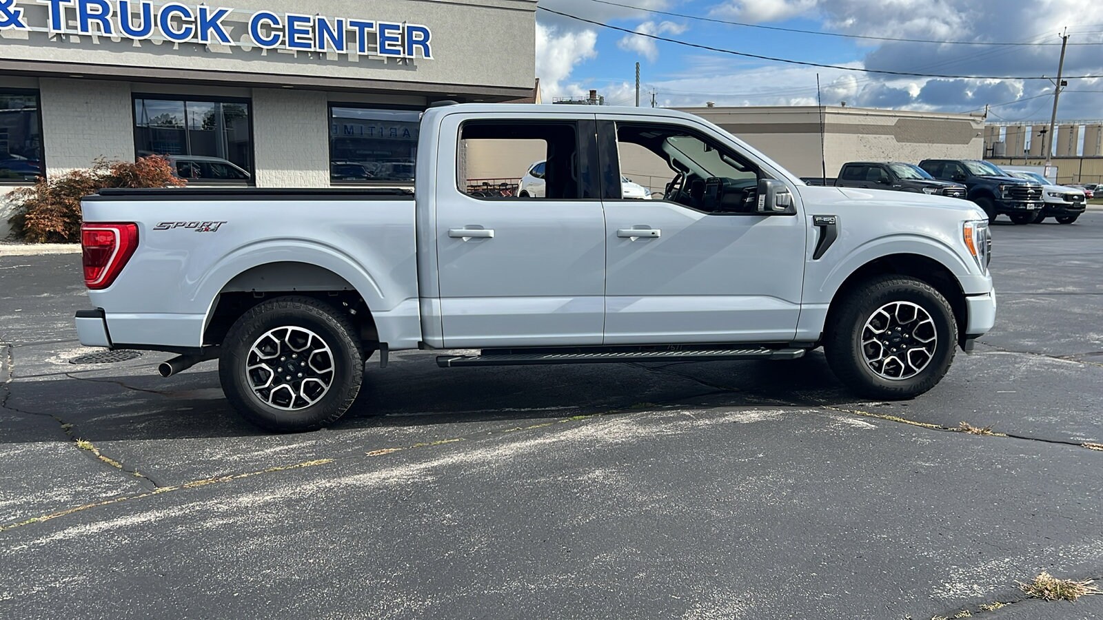 2022 Ford F-150 XLT photo 3