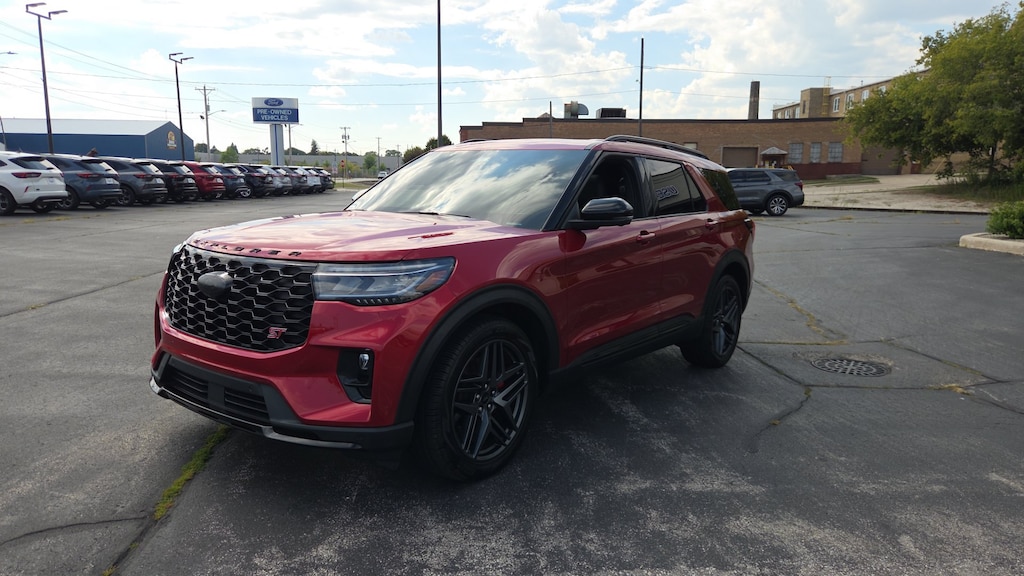 Used 2025 Ford Explorer ST SUV