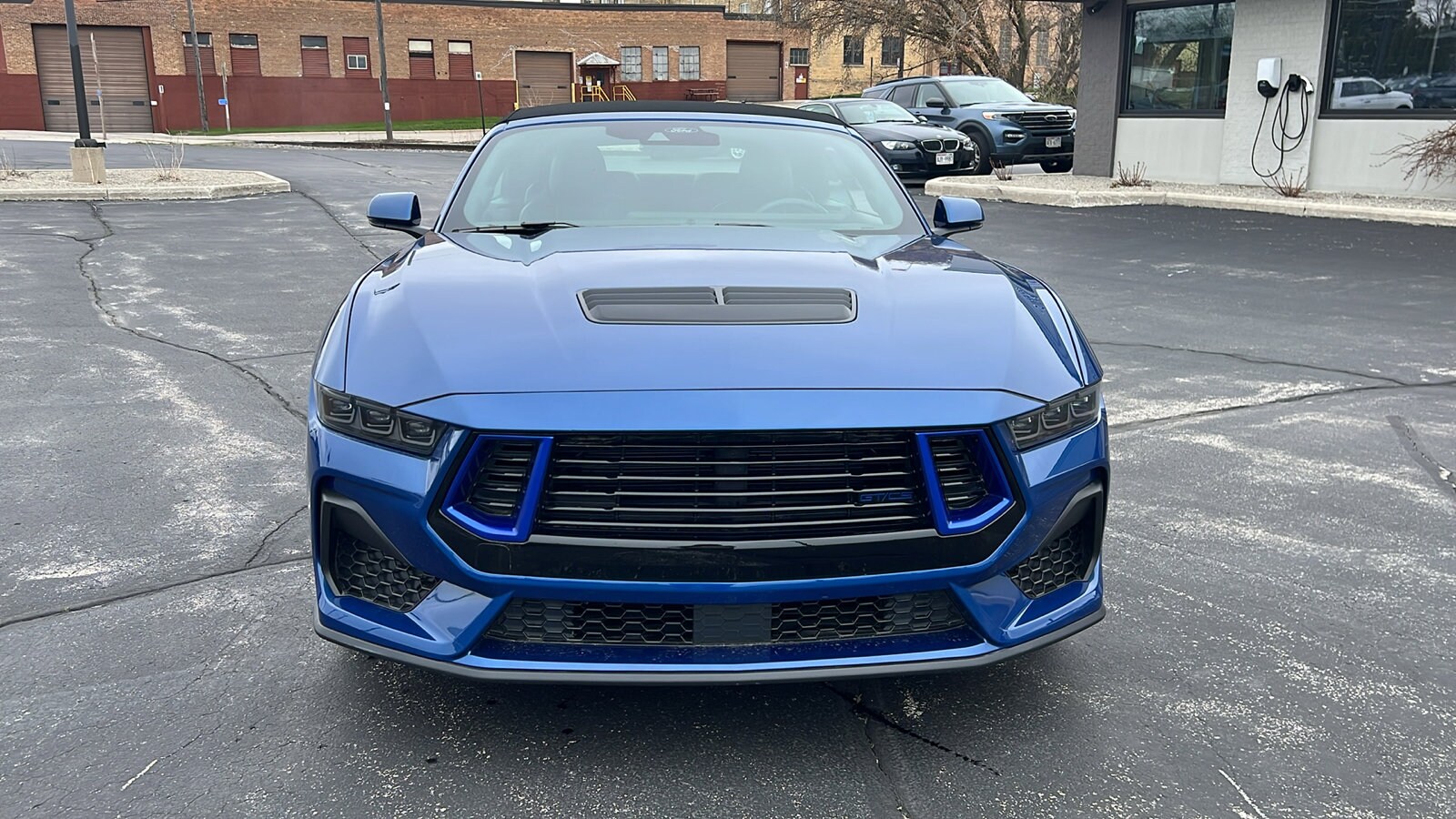 2024 Ford Mustang GT Premium Convertible photo 2