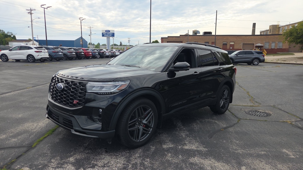 Used 2025 Ford Explorer ST SUV