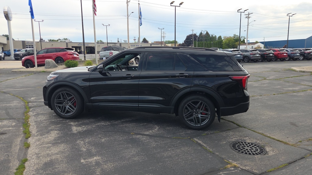 Used 2025 Ford Explorer ST SUV
