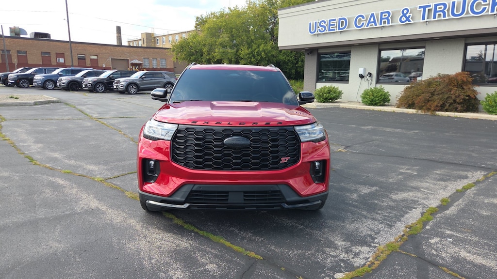 Used 2025 Ford Explorer ST SUV