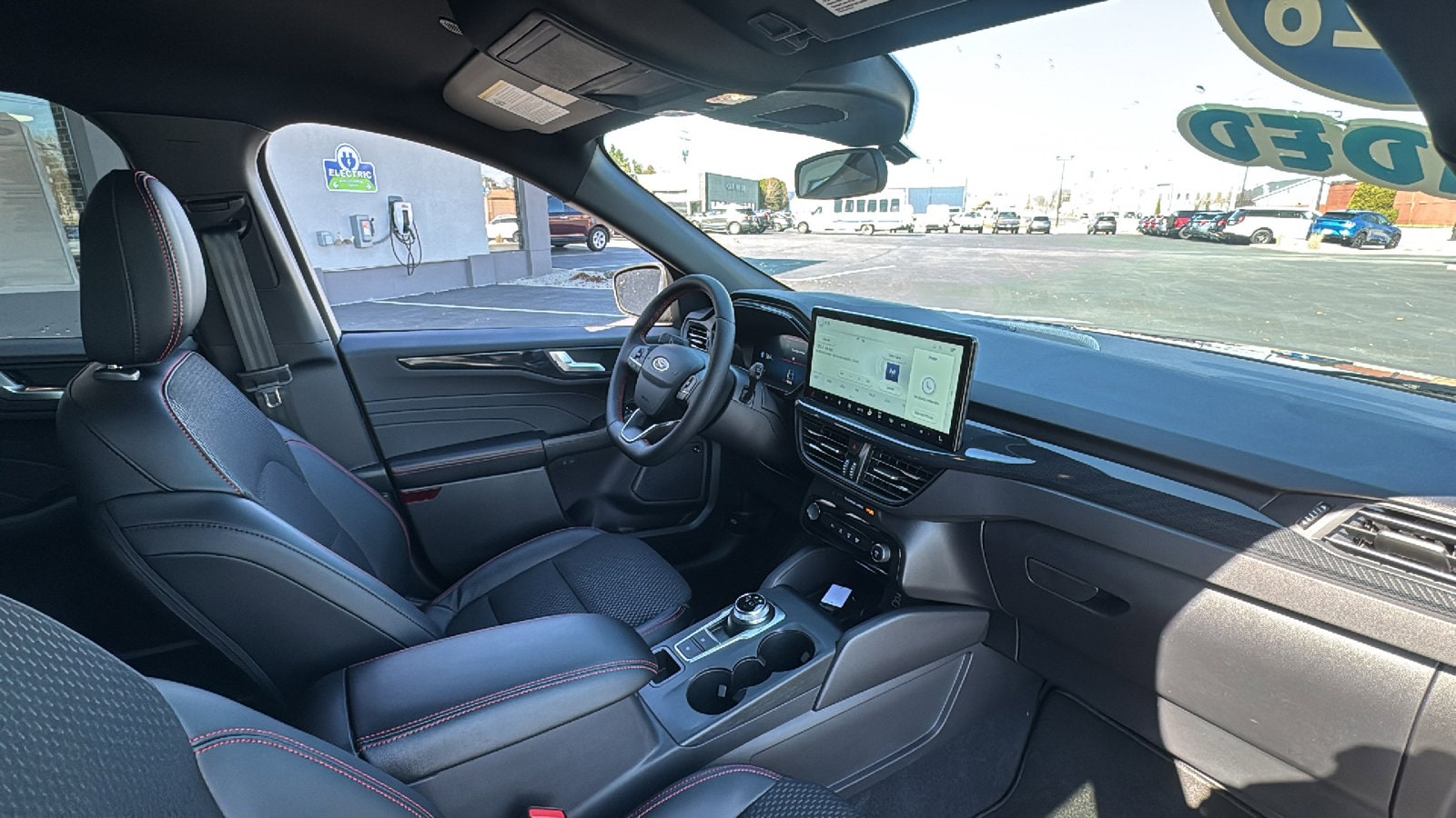 2026 Ford Escape Hybrid ST-Line Select - Photo 18