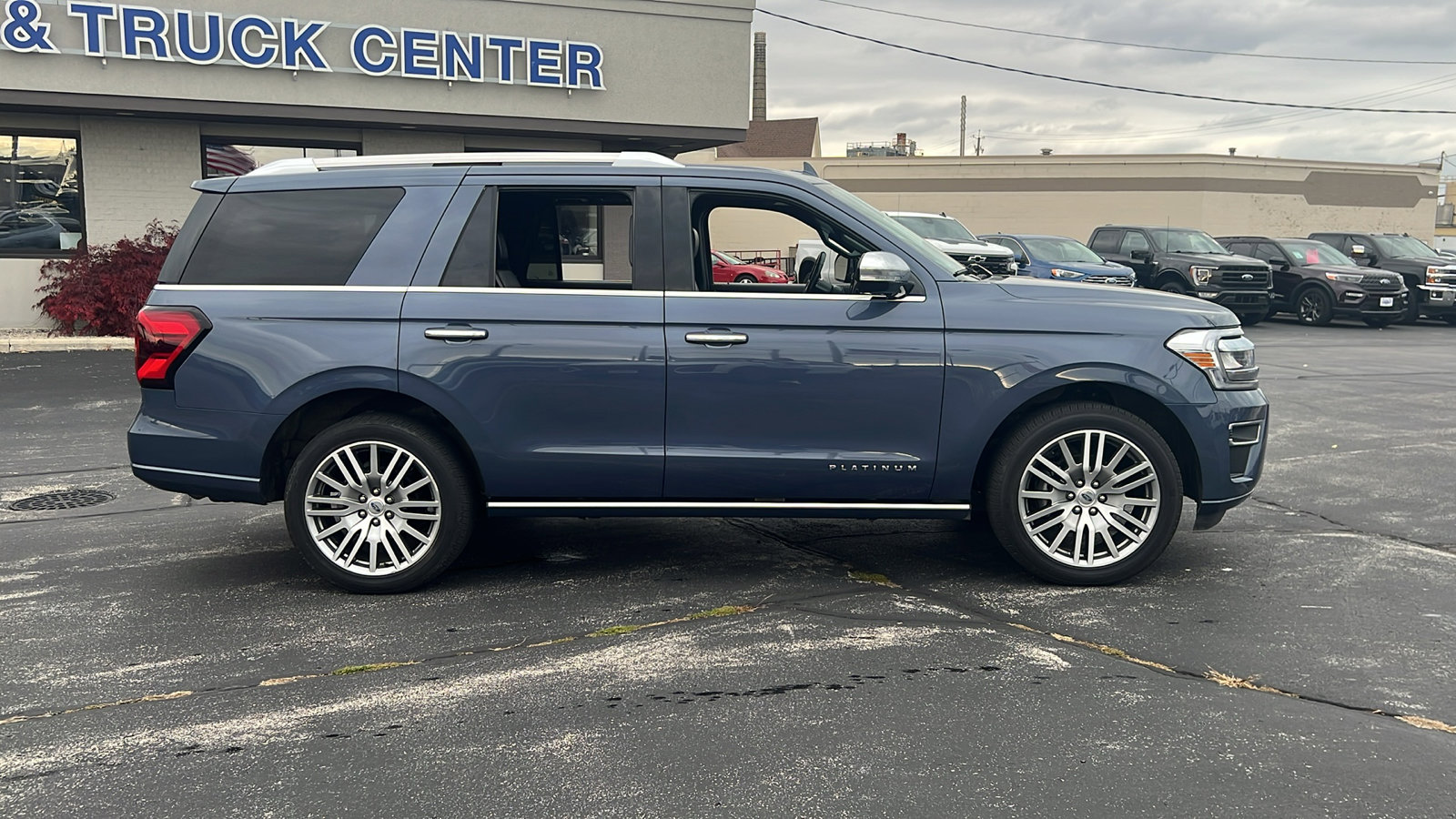 2022 Ford Expedition Platinum - Photo 8