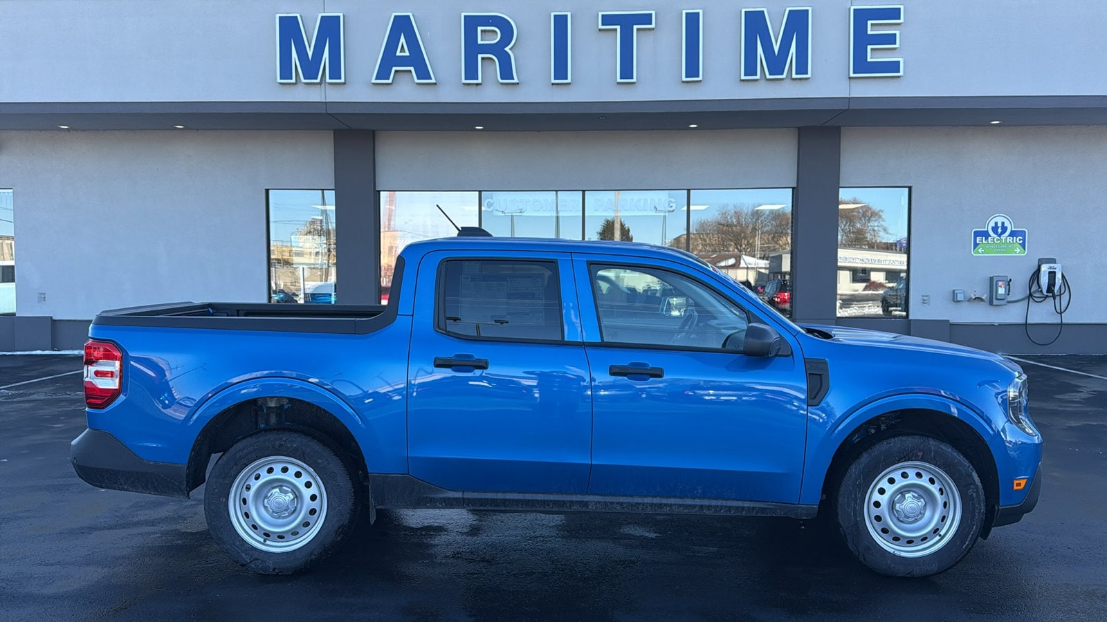 2025 Ford Maverick XL's photo